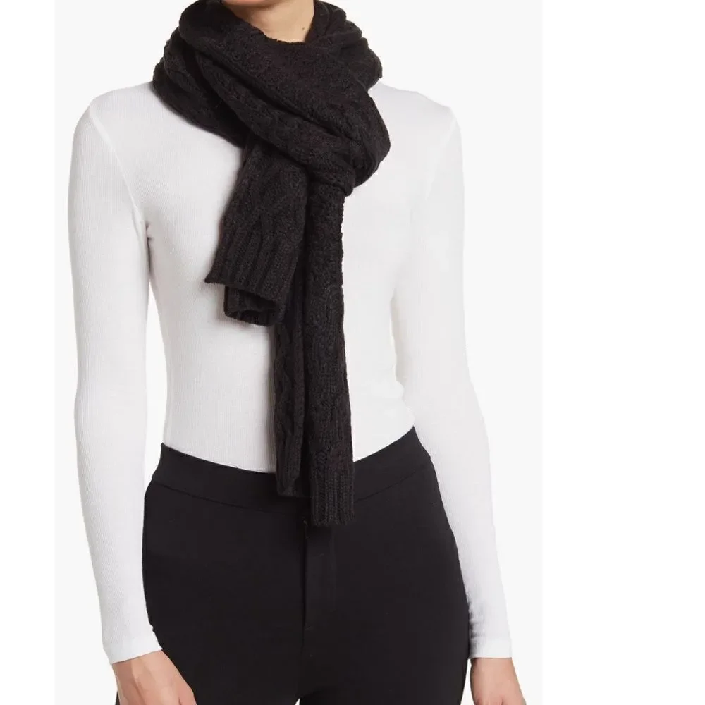 MICHAEL KORS Women’s Access Striped Cable Muffler 76”X 11”